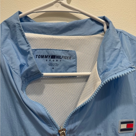 Medium Tommy Hilfiger Wind Breaker - Picture 3 of 3